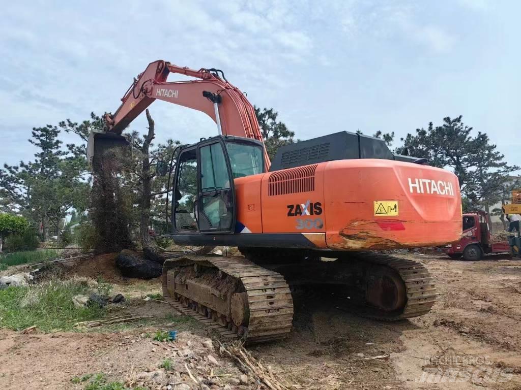 Hitachi ZX 300 Гусеничні екскаватори