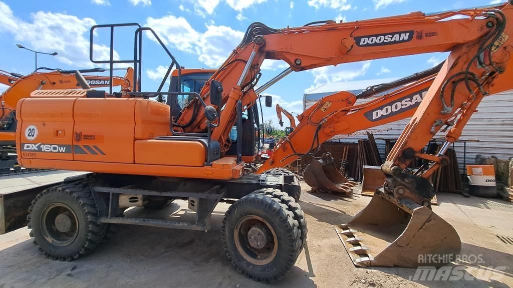 Doosan DX 160 W-3 Колісні екскаватори