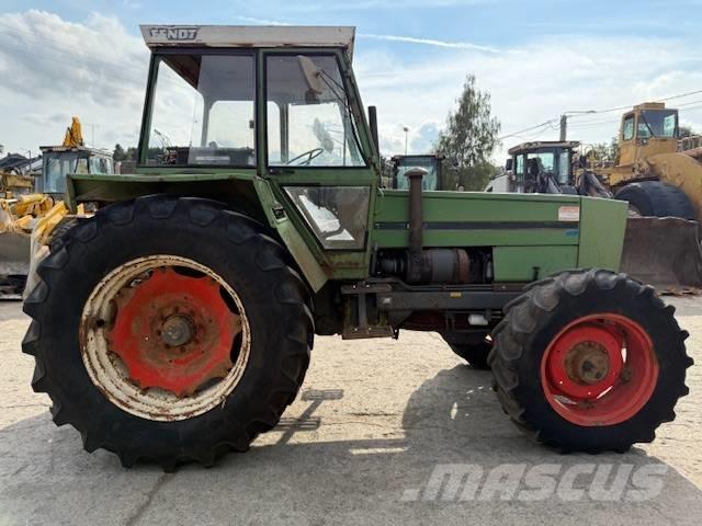 Fendt Favorit 612 Трактори