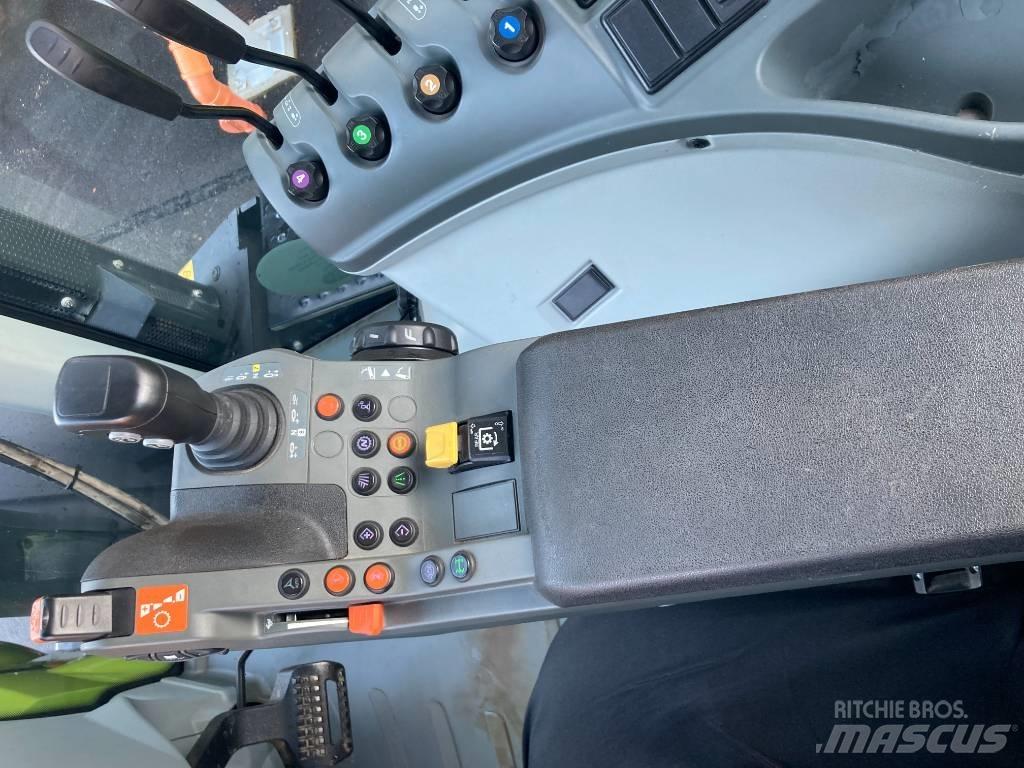 CLAAS Axion 830 CIS Трактори