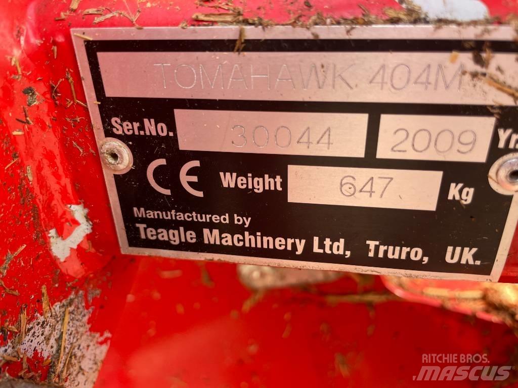 TEAGLE TOMAHAWK 404M Роздрібнювачі, різаки і розпаковувачі тюків