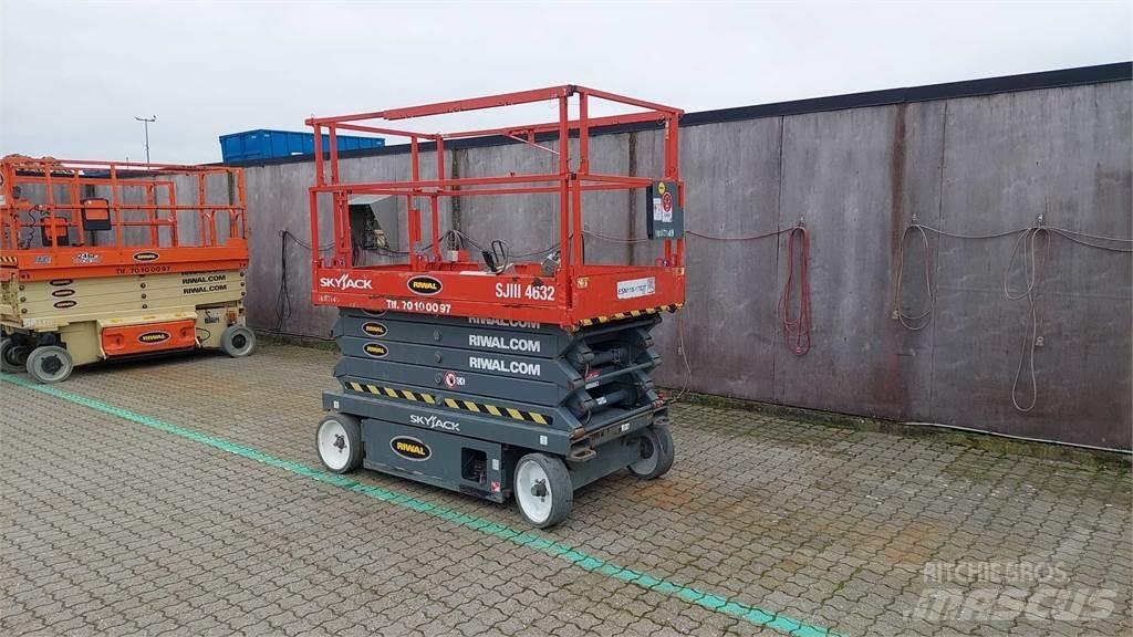 SkyJack SJIII4632 Підйомники-ножиці