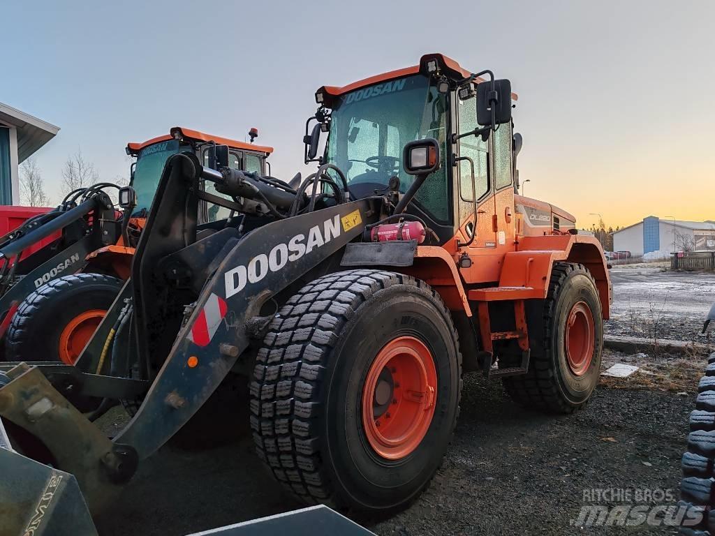Doosan DL 220 Фронтальні навантажувачі