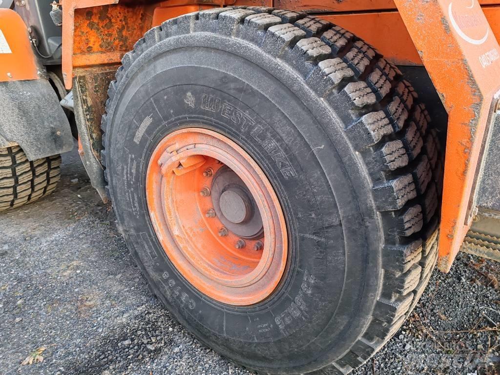 Doosan DL 220 Фронтальні навантажувачі