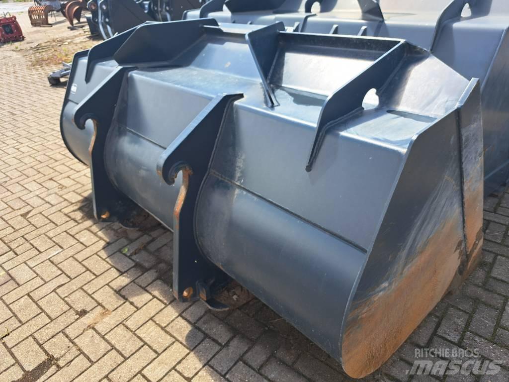 Hyundai HL955A Ковші