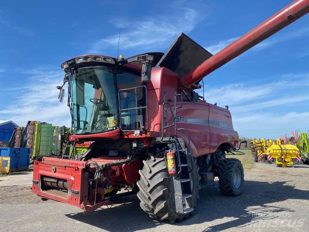 Case IH AF 5140 Зернозбиральні комбайни