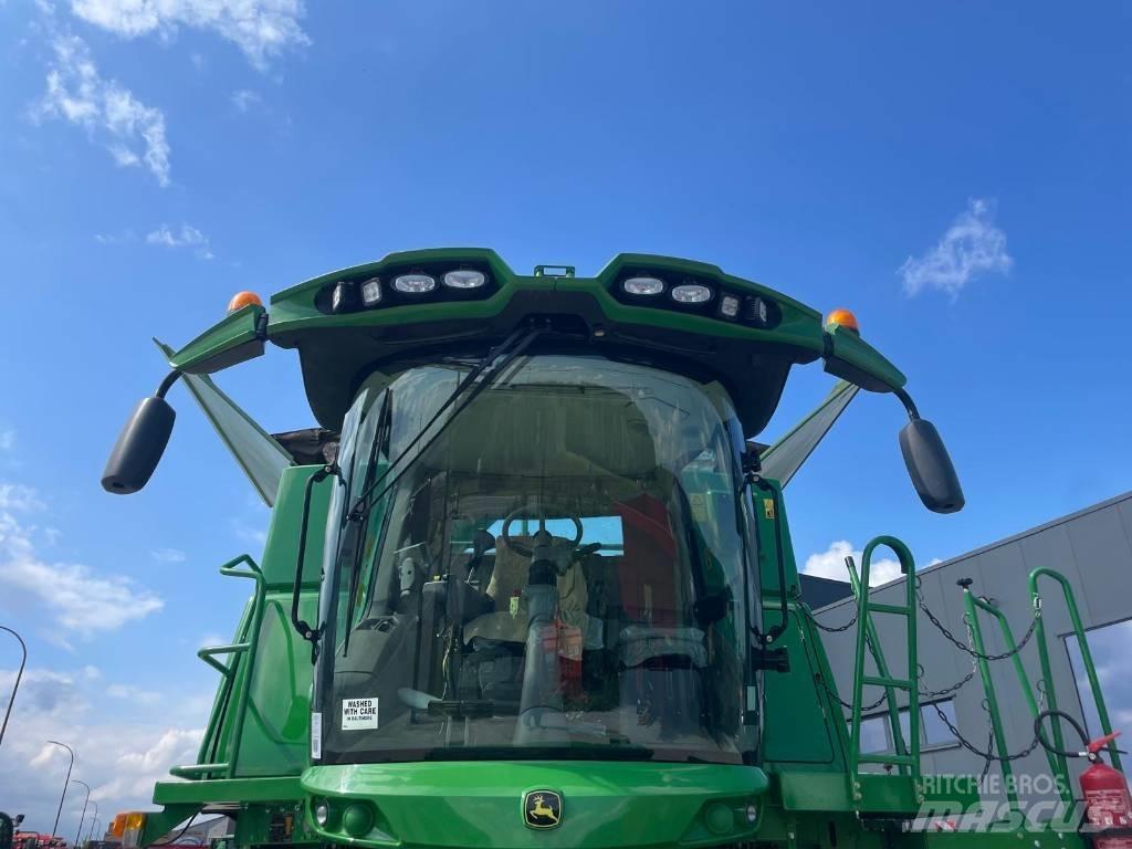 John Deere S670 4x4 Зернозбиральні комбайни