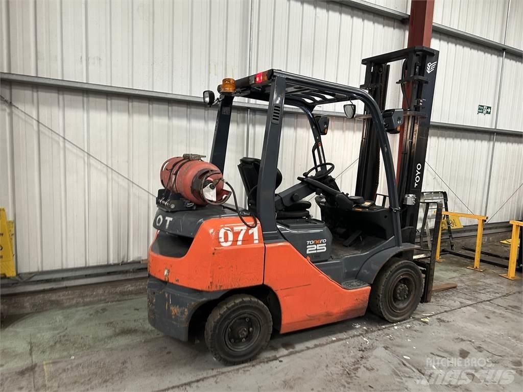 Toyota 02-8FGF25 Газові навантажувачі