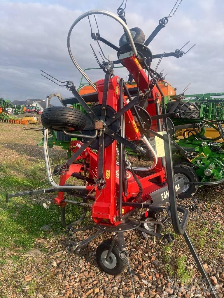 Vicon FANEX 764 Граблі і сінозворушувачі