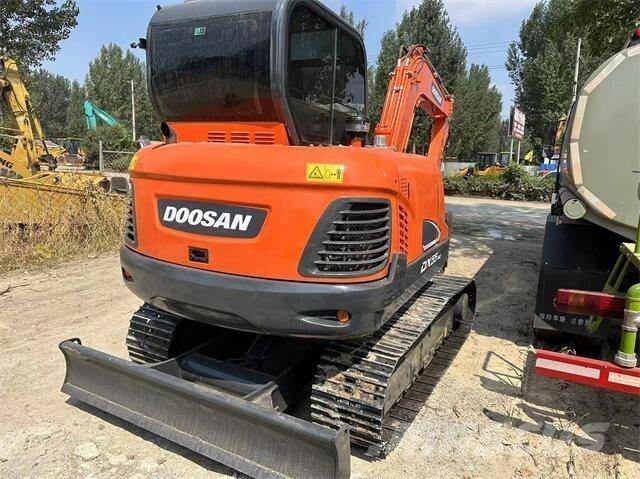 Doosan DX55 Міні-екскаватори < 7т