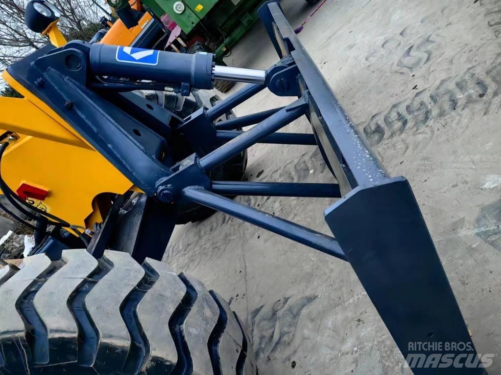 XCMG GR 2153 Грейдери