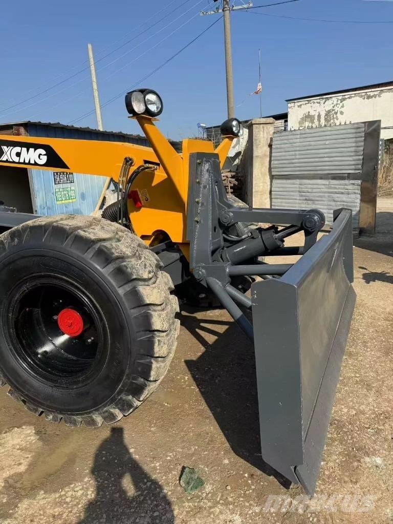XCMG GR 2153 Грейдери