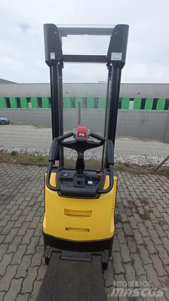 Hyster S1.4S Ручний візок