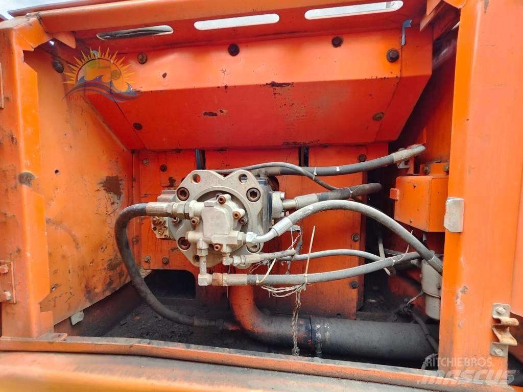Doosan DX 300 LC Гусеничні екскаватори