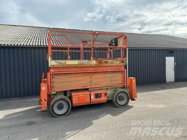 JLG M4069 Підйомники-ножиці