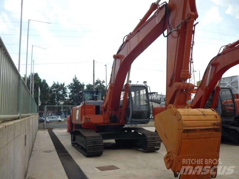 Hitachi EX 220-3 Гусеничні екскаватори