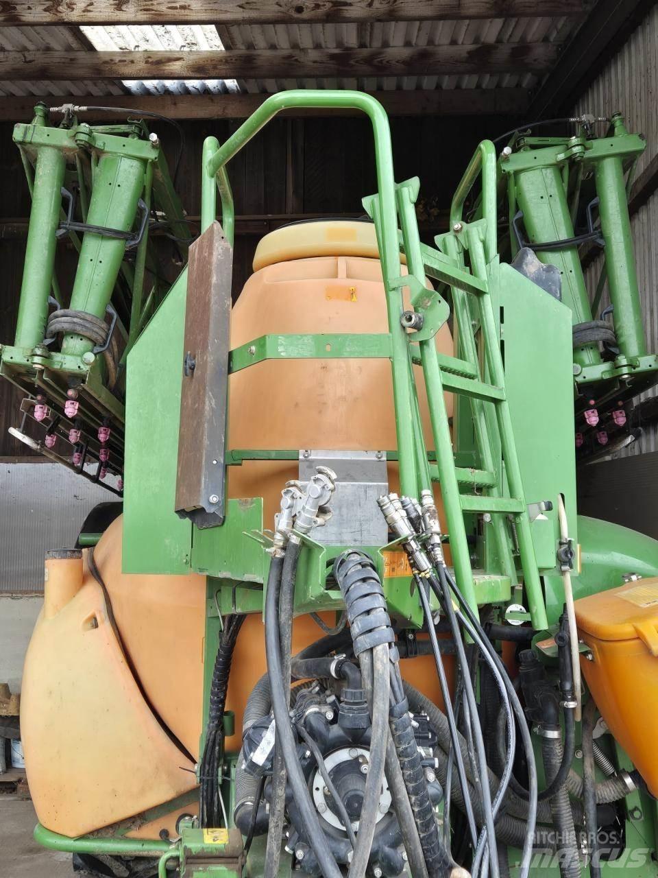 Amazone UX 4200 Причіпні обприскувачі