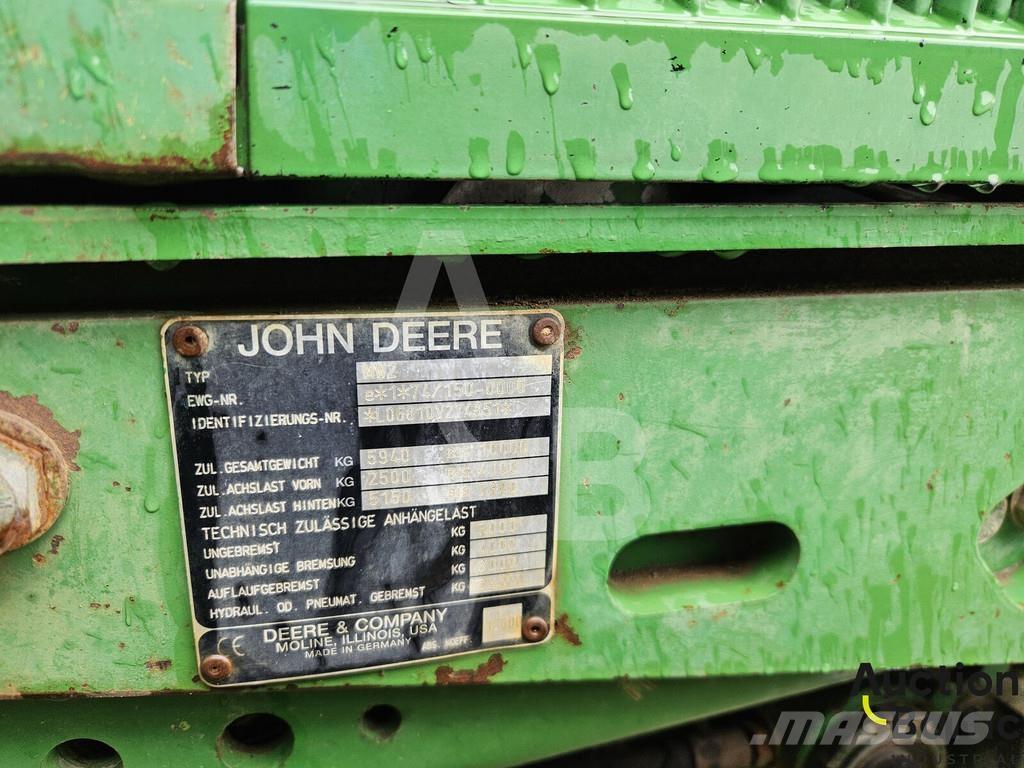 John Deere 6810 Трактори