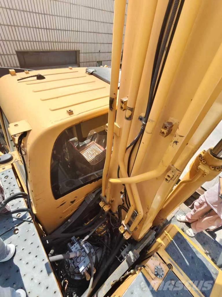 Hyundai r210w-9 Колісні екскаватори