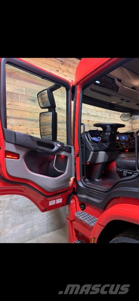 Scania P 280 Фургони
