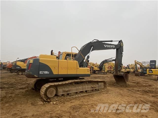 Volvo EC210B Гусеничні екскаватори