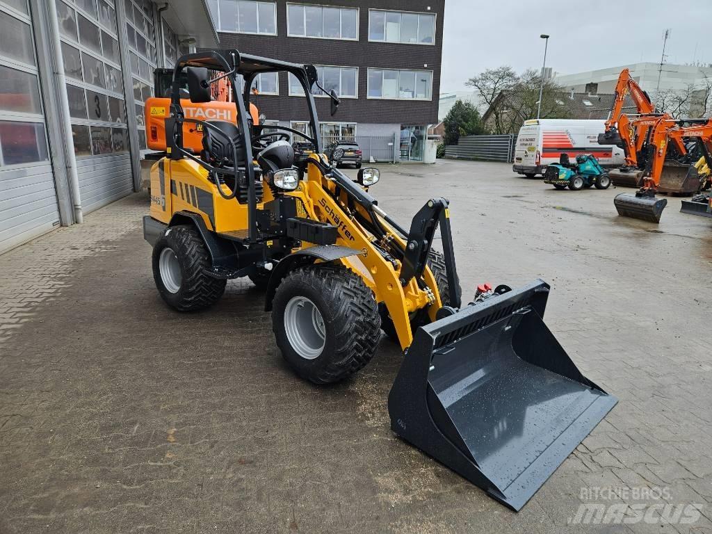 Schäffer 2445S Малі навантажувачі