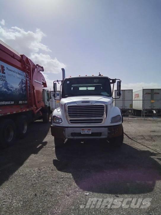 Freightliner M2 Контейнеровози