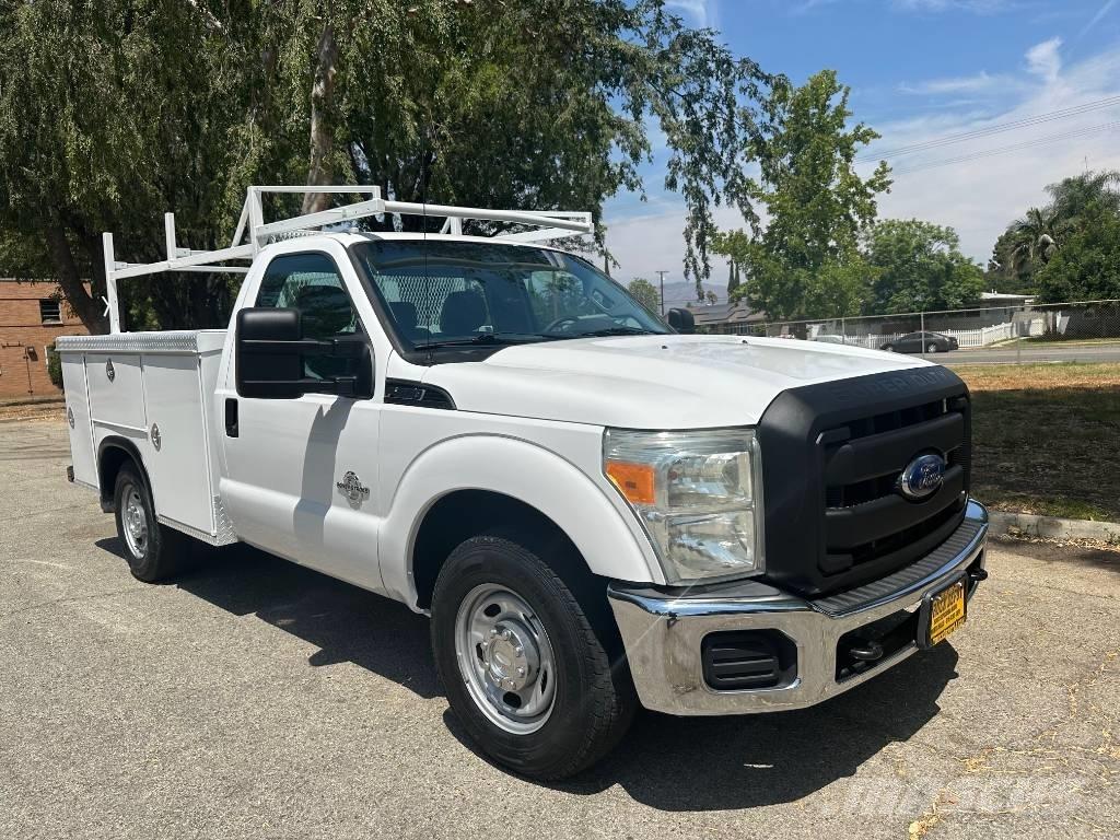 Ford F 250 SD Пікапи / Бічне розвантаження