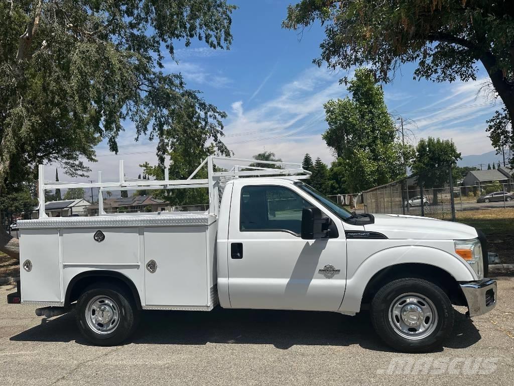 Ford F 250 SD Пікапи / Бічне розвантаження