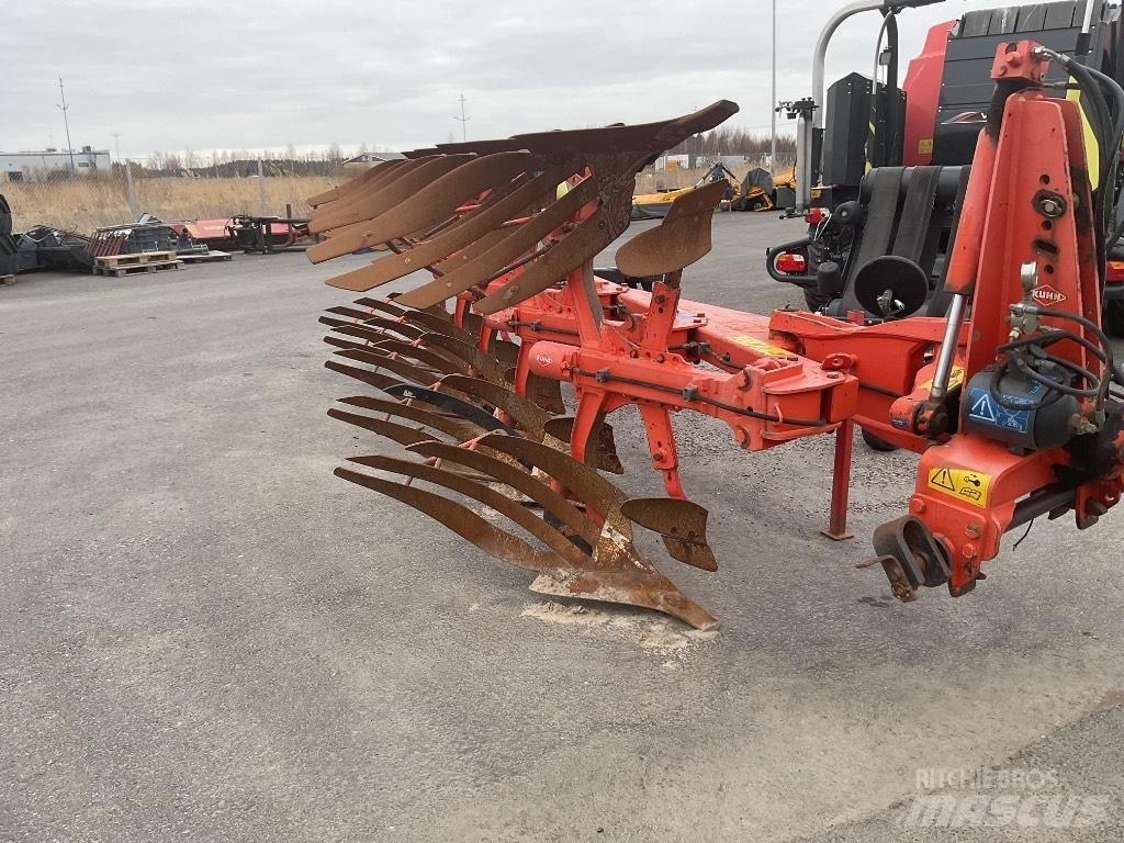 Kuhn Varimaster 122 Реверсивні плуги