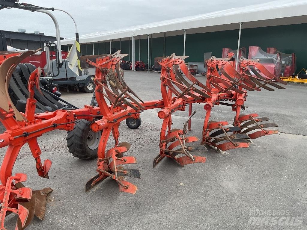 Kuhn Varimaster 122 Реверсивні плуги