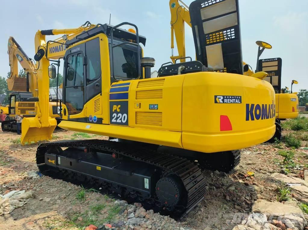 Komatsu PC 220-8 Гусеничні екскаватори