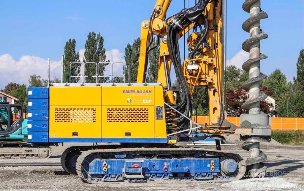 Bauer BG 28 H Стаціонарні бурові установки