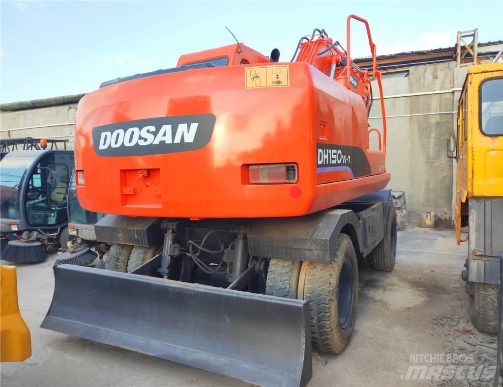 Doosan DH 150 W-7 Колісні екскаватори