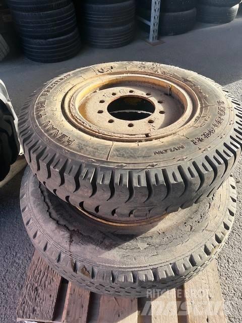  BM621 Hjul 9,00x20 Шини