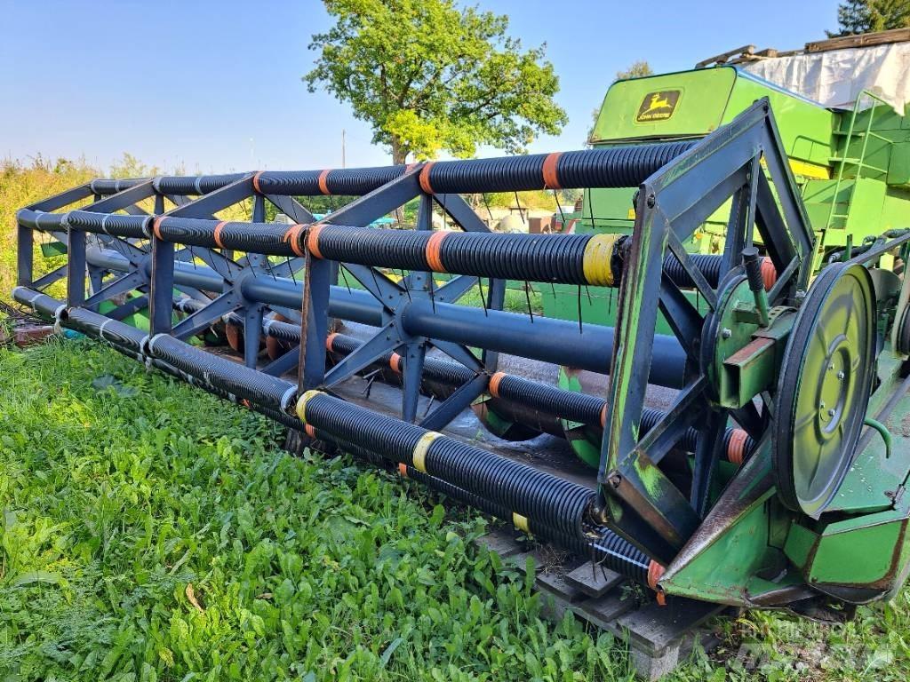John Deere 1174 Зернозбиральні комбайни