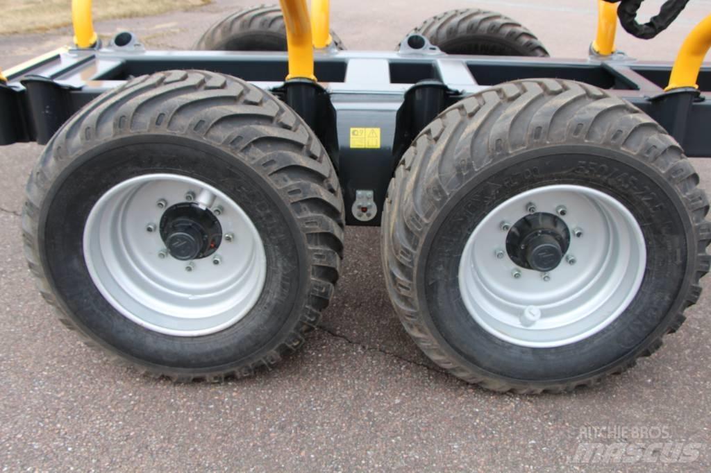 Oniar 8600+17T Лісонавантажувачі