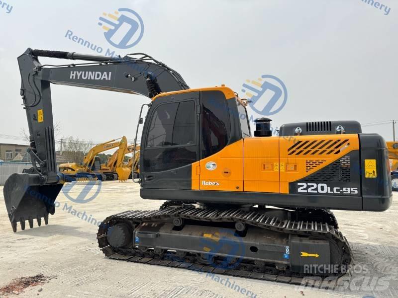 Hyundai R220LC-9S Гусеничні екскаватори