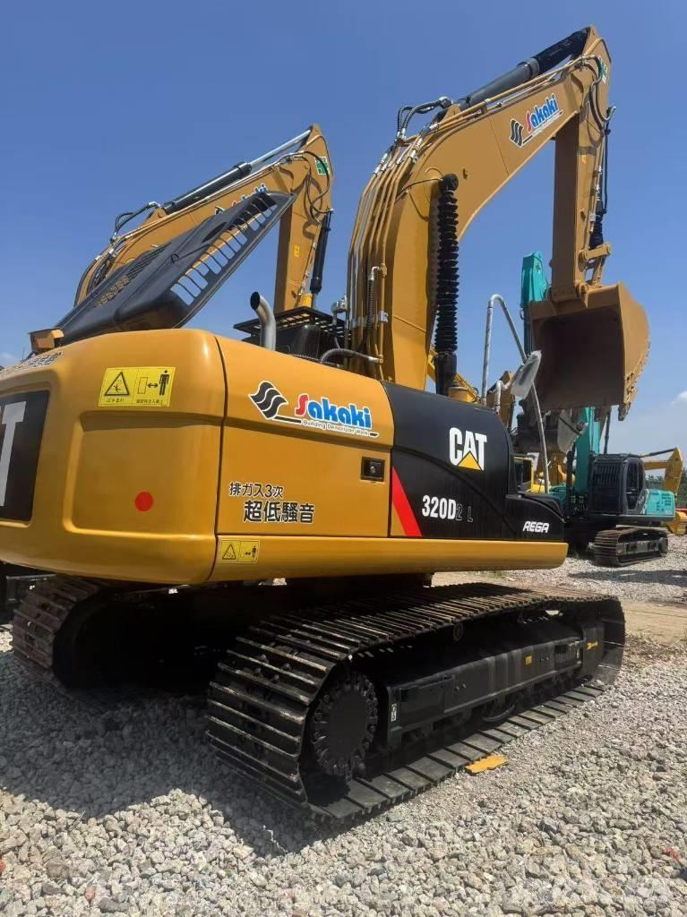 CAT 320d2 Гусеничні екскаватори