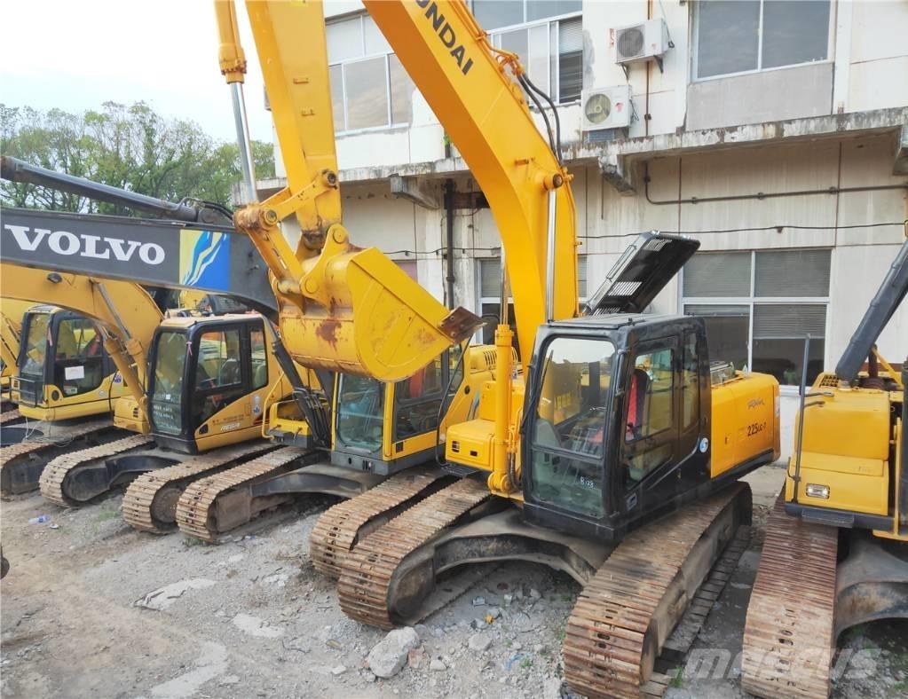 Hyundai R225LC-7 Гусеничні екскаватори