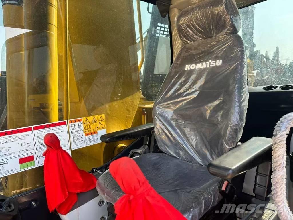 Komatsu PC 240 Гусеничні екскаватори