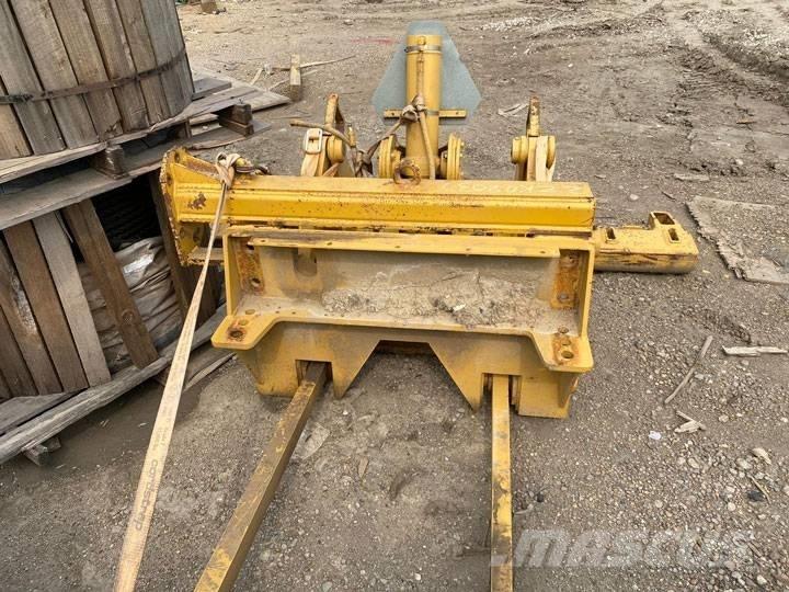 CAT 140 H Ripper Інше обладнання