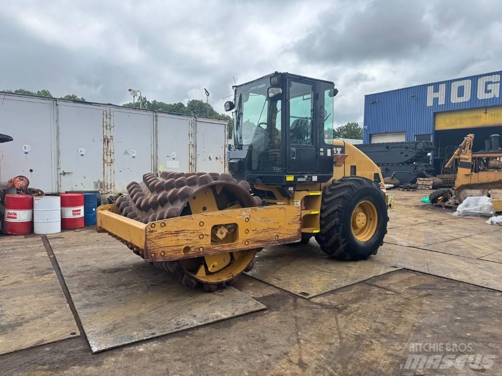 CAT CP 533 E Грунтові котки