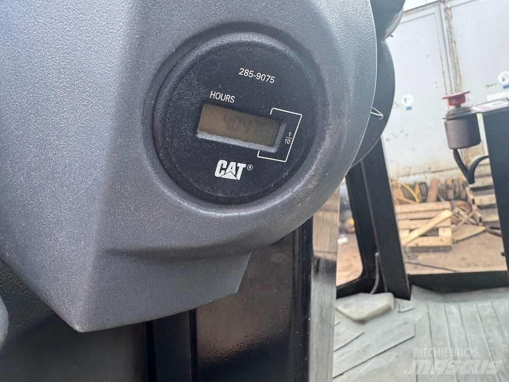 CAT CP 533 E Грунтові котки