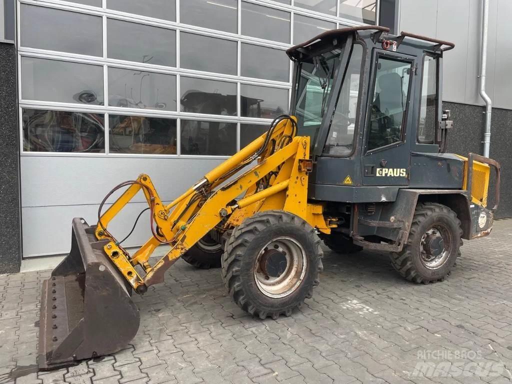 Paus RL552 Фронтальні навантажувачі
