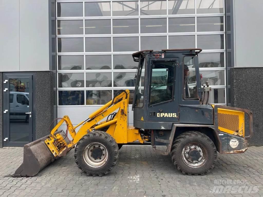 Paus RL552 Фронтальні навантажувачі
