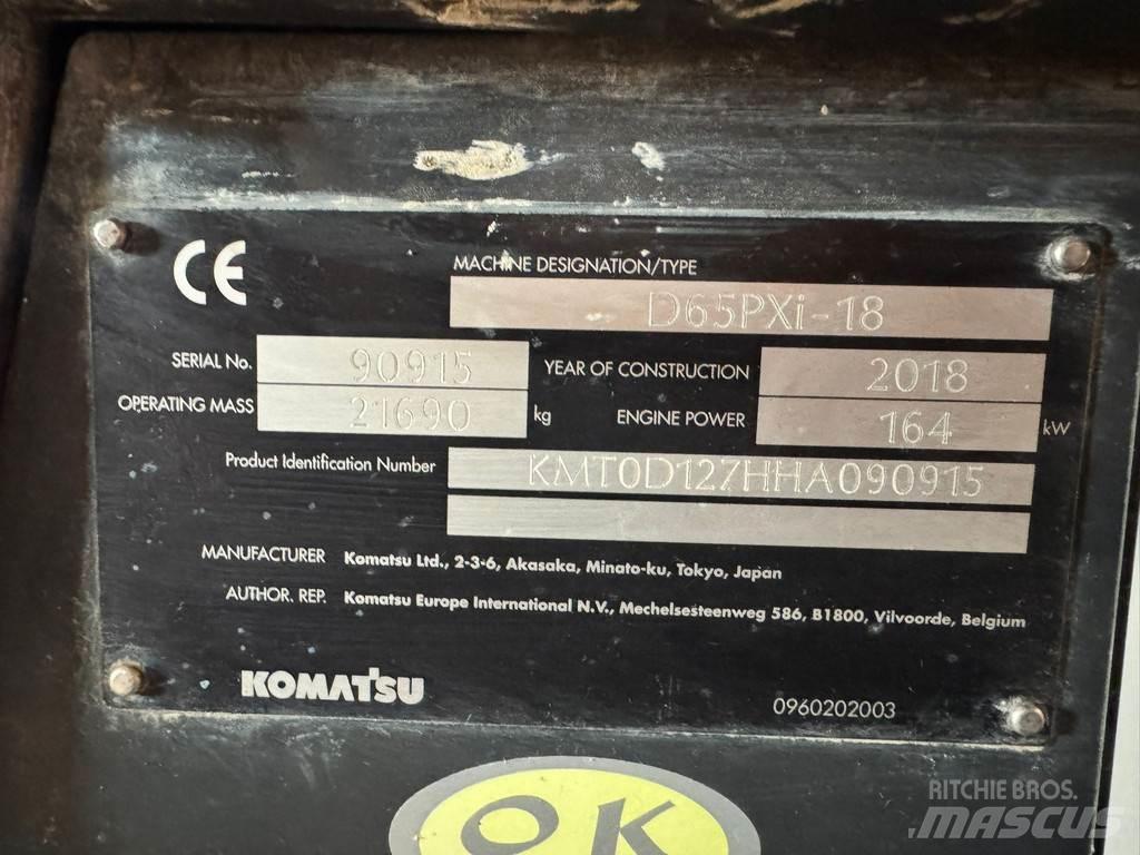 Komatsu D65PXi-18 Гусеничні бульдозери