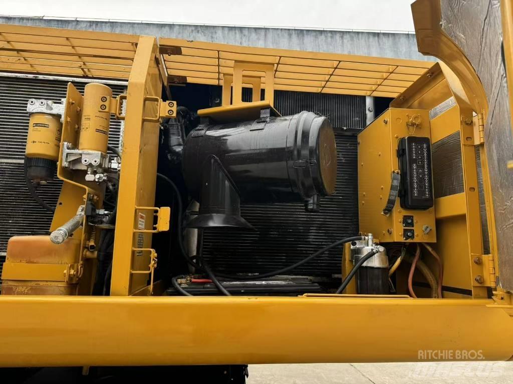 CAT 330CL Гусеничні екскаватори