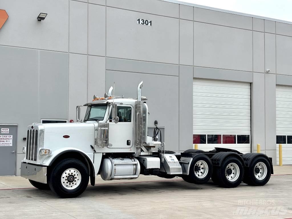 Peterbilt 388 Тягачі