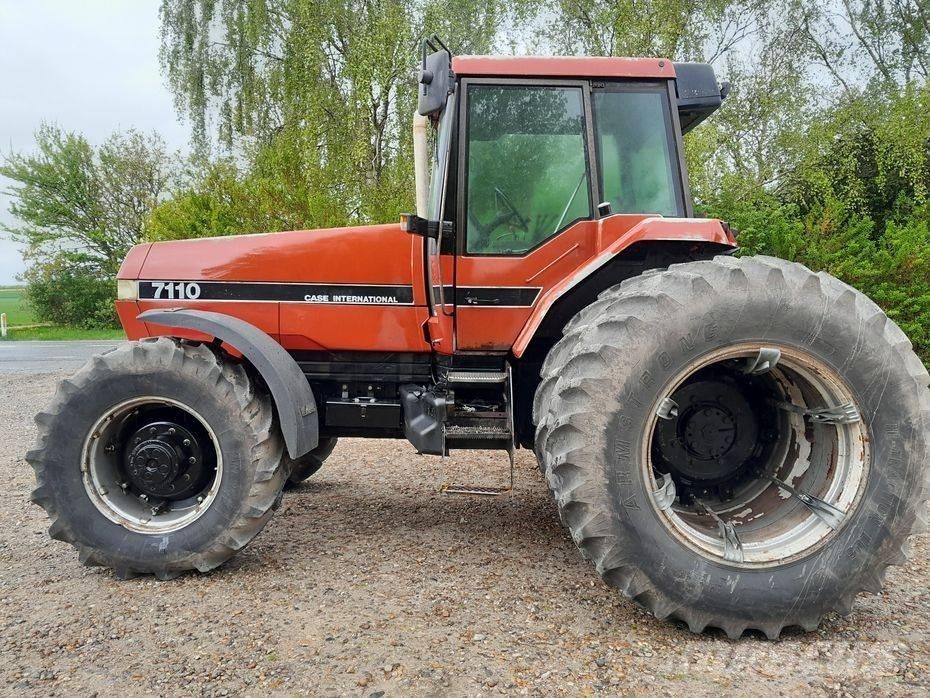 Case IH Magnum 7110 Трактори